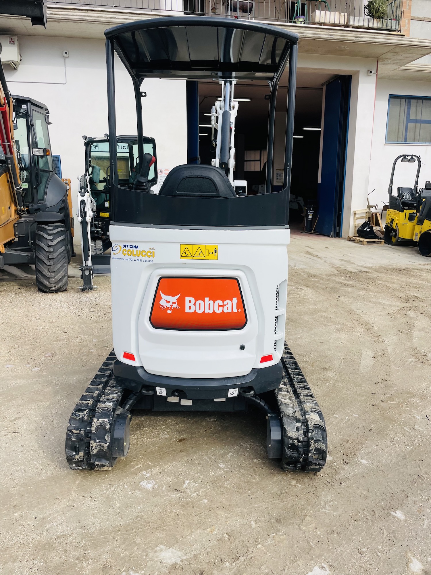 MINIESCAVATORE BOBCAT E20Z CON TETTUCCIO Officina Colucci Bobcat MINIESCAVATORE BOBCAT E20Z CON TETTUCCIO Officina Colucci Bobcat